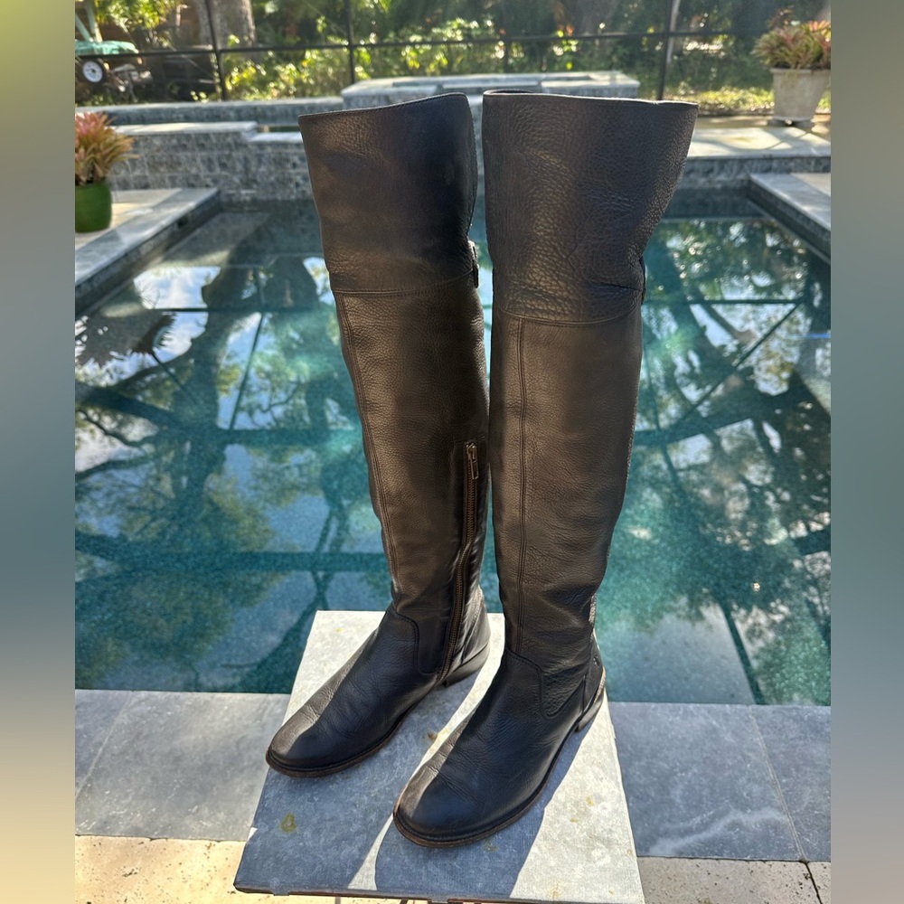 Frye Riding Boots  Shirley Otk model # 77739 - Black - Sz 8 B natural leather